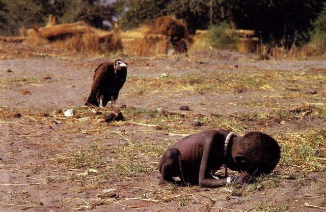 那一张非洲孩子骨瘦如柴的照片相信很多人都看过,据联合国相关组织